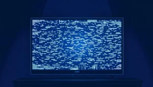 توضيح عالي الدقة لشاشة تلفزيون تعاني من تقطيع وتخزين مؤقت في IPTV، مع عرض مشوش وبكسلات، محاطة بأجواء داكنة وإضاءة خفيفة، مما يعكس الإحباط الناتج عن مشاكل الاتصال، دون نصوص أو عناصر إضافية.